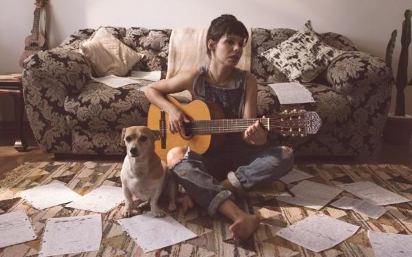 scrivere una canzone blog photo by tikkho maciel on Unsplash